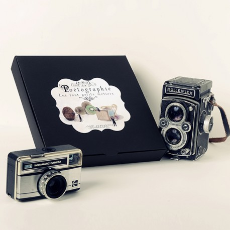 Coffret Photographies 2 Photos En 13x18 Et 15x15 Et 6 Cartes Postales